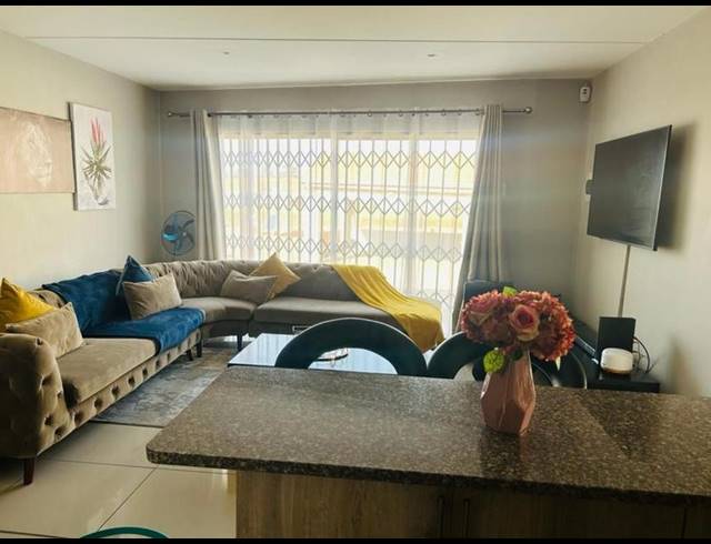 3 BEDROOM HOUSE FOR SALE IN SOSHANGUVE YY